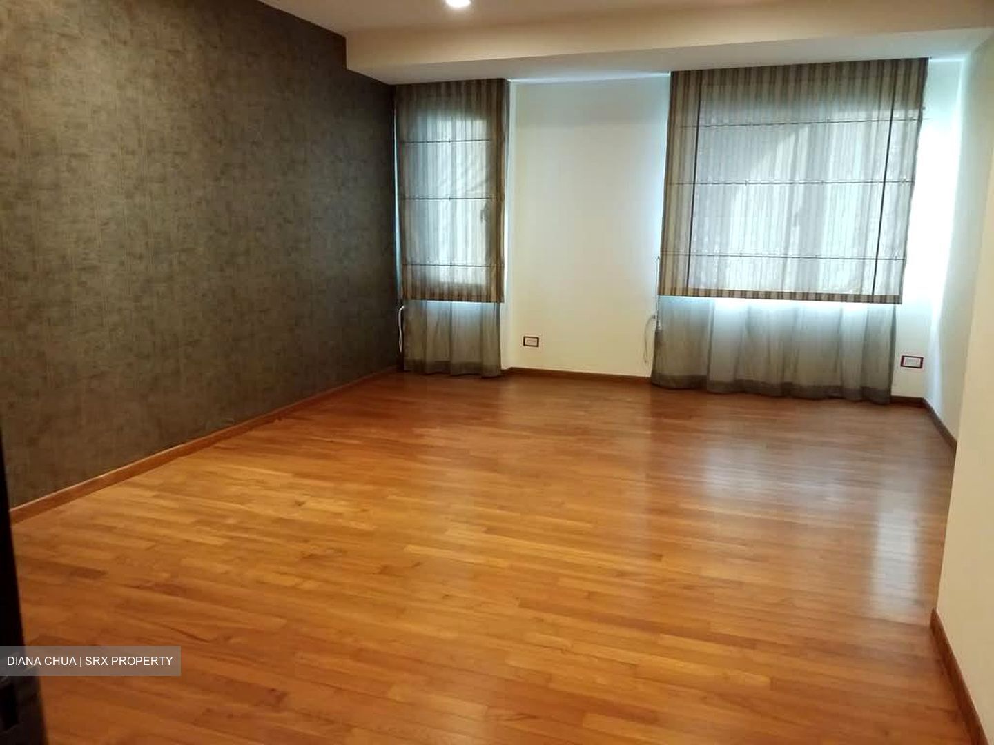 RIFLE RANGE ROAD (D21), Terrace #575625381